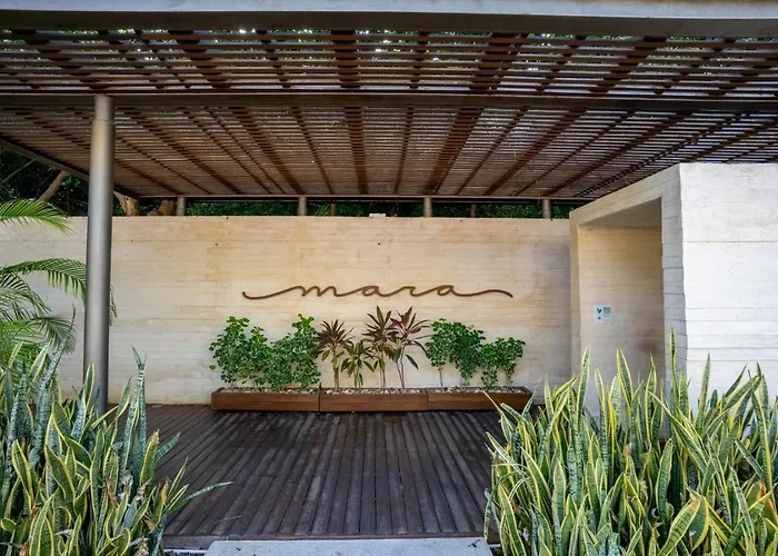 3br Luxury W/ Private Rooftop Pool & Gym *