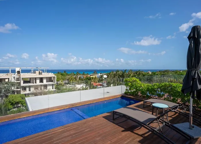 3br Luxury W/ Private Rooftop Pool & Gym