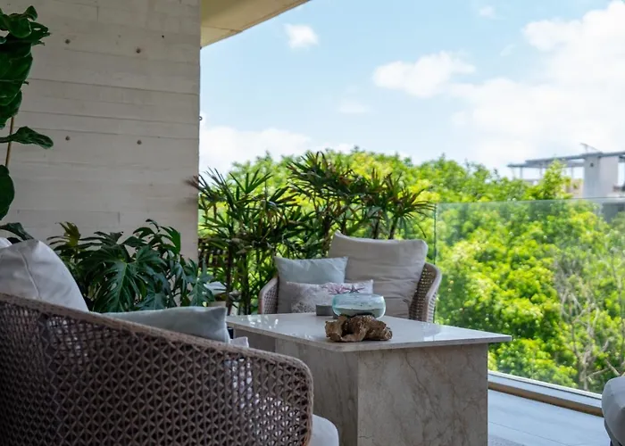 3br Luxury W/ Private Rooftop Pool & Gym *